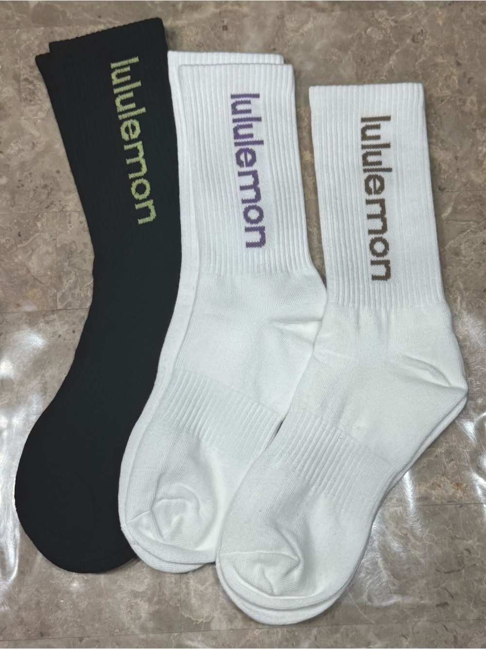 New Women’s Lululemon Athletica Socks
3 pairs Size Medium Daily Essential Socks - Picture 3 of 5